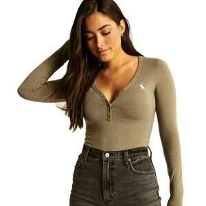 Abercrombie Ribbed Tuckable Knit Henley Green Sage Olive XS Long Sleeve